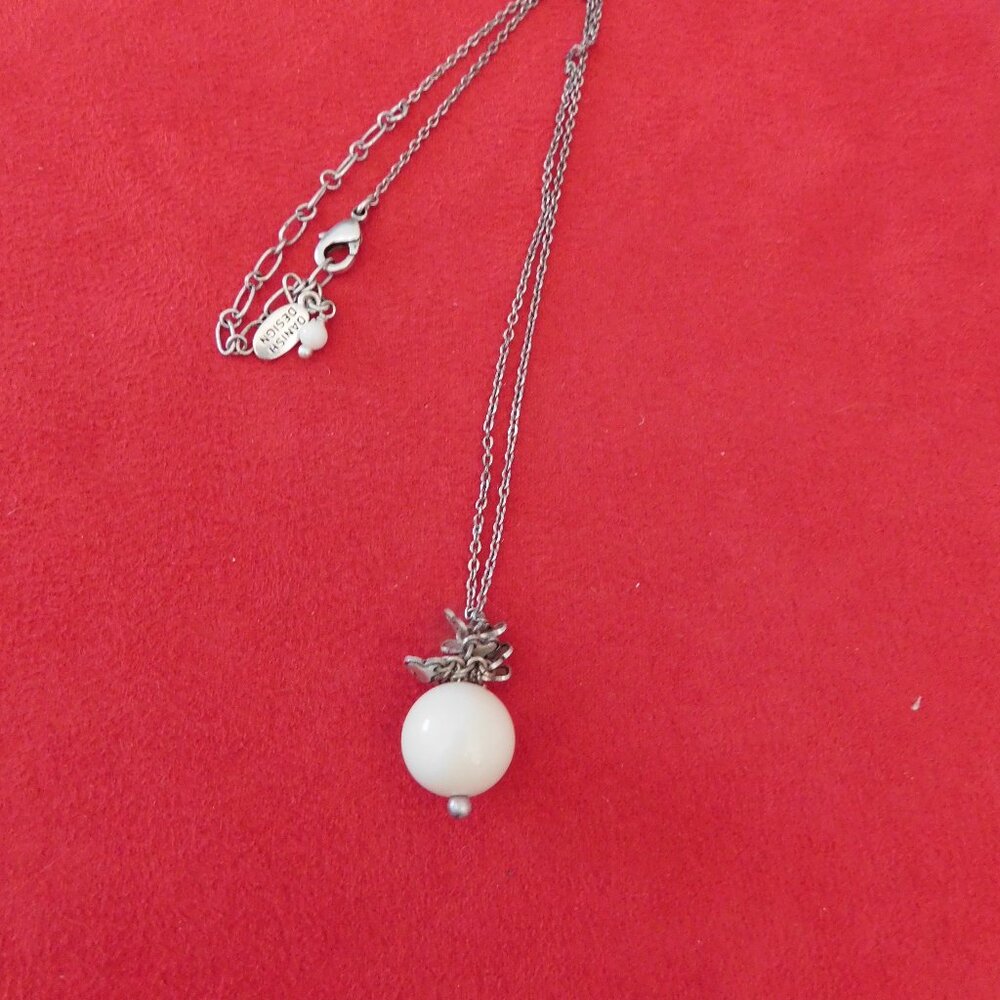 Ladies Pilgrim Necklace